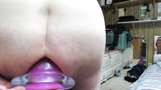 Good-sized Cavern Ass-plug reaming my backside