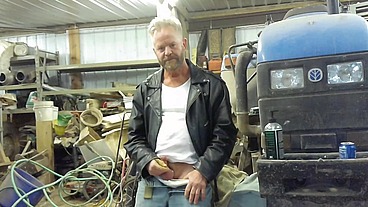 Using Miles1269xxx on his Farm