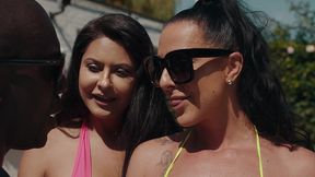 mariska and texas patti paying the rent to the landlord