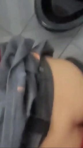 Students in the Bathroom of the Homemade Video Institute! I Fuck My Classmate in the Bathroom