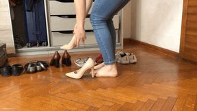 SHOE COMPARISON BIG AND SMALL FEET - MP4 Mobile Version