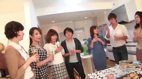 A025b04 [record of a 40-year-old Housewife Who Fell Into the Dark]