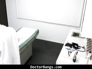 Doctor Offers that Amber Should Have Sex with Some other Stud in Order to Compare the Symptoms - Doctorbangs