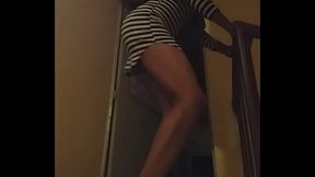 Colegiala deja el uniforme por vestidito