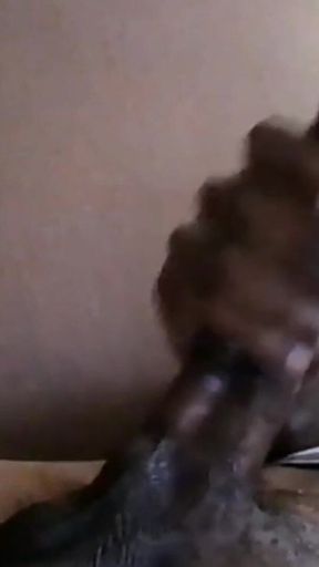 Latin Bb Masturbates at the Gym