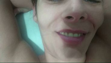 Coroa gostosa insaci&aacute_vel quer sexo toda hora e n&atilde_o d&aacute_ sossego para o novinho