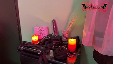Wax play, a very obedient submissive.