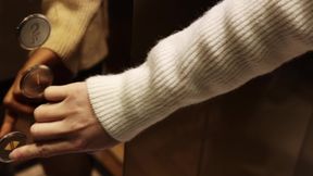 Stepsis Become Horny While Stuck In Elevator