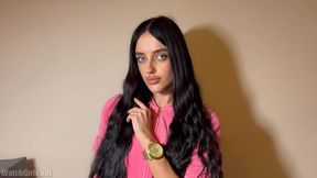 Yelena - pink sweater