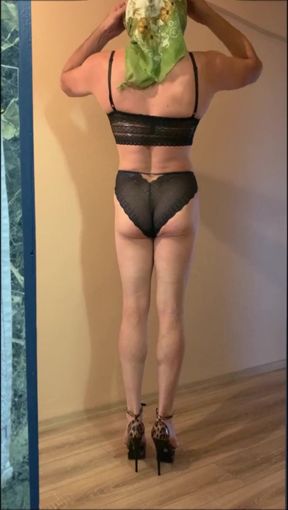 Big Arse and Mini Cock Femboy