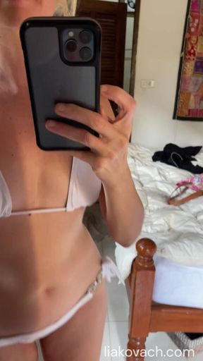 Hot mom love to tease