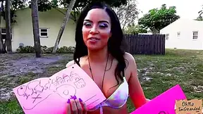 Ebony Shakes Her Juicy Ass For A Free Ride With Maya Bijou