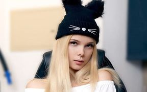 Samantha Shain Teen in My Office 180vr Video