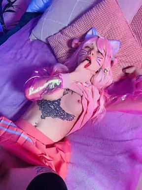 karneli bandi--10-07--The kitten is too horny  Need some good fucking u