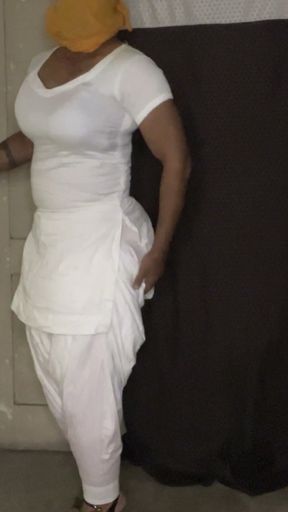 big boobs hot ass suitsalwar bhabhi lover   Clip 1