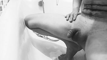 Трахаю свою киску под допами