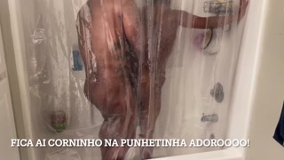 GOZANDO NA ROLA DO COMEDOR NO CHUVEIRO! CONTINUACAO... CUSKING ON THE BULL ROLL IN THE SHOWER!