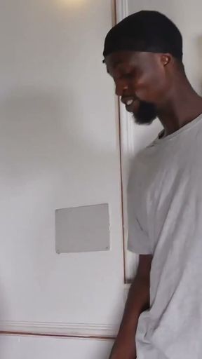 Housemaid and Gateman having their best time.   Clip 1