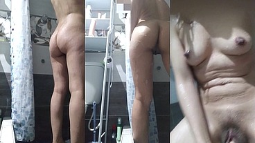 I was so horny that I took a shower with my toy 28cm