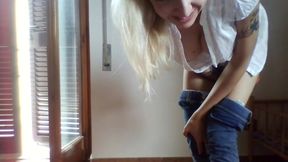can i get this huge dildo in my ass?