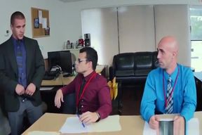 Does naked yoga motivate more than roasting people