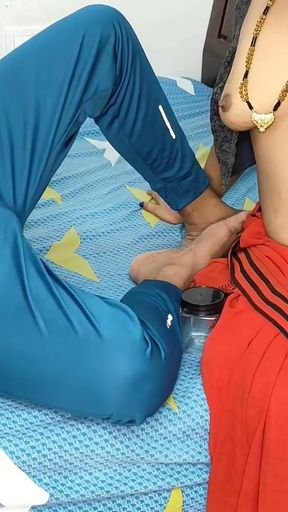 Komal Mujhe Tumhare Pati Ke Land K Pani Chahiye Meri Bahu Ke Chut Me Dal Na Hai   Clip 1