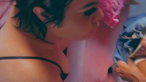 blowjobqueents - novinho jogador de futebol comeu gostoso a travesti gordinha depois do treino