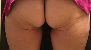 Granny's Booty Shakes in Naughty Twerk Session