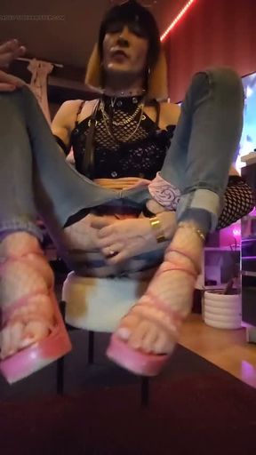 Fuck My ripped jeans 1 2 3 Cam4 Vanessabarbie My Thong Pink string. VaneSsaBiTCHx PariSChienneTrvpro