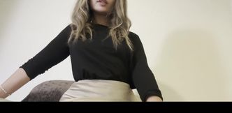 Vends-ta-culotte - Young French dominatrix teaches you how to take a big black dildo in your mouth and in your ass