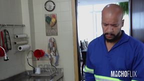 o cara da manutencao me fodeu - gas plumber fucked me