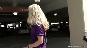 Hot couple gets a mouthful of Jessica Lynn's jiggly galore