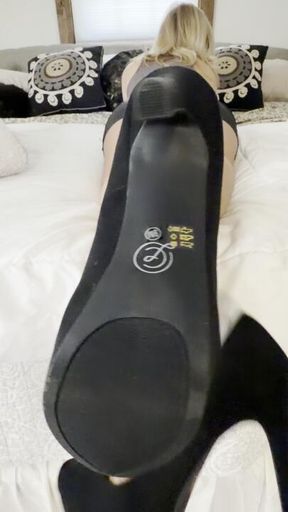 I will tell you what to do. I am going to use my pantyhose feet to count you down.