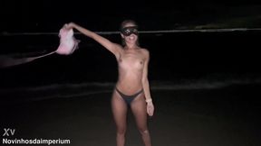 novinha quase foi pega no flagra transando na praia