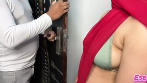 Salesman and His Magical Body Cream Made Bhabhi to Fuck