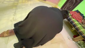 Egyptian Big Ass Hot Muslim Stepmom Stuck Under Bed Just Then I See Her Pussy and Fuck Her Big Ass