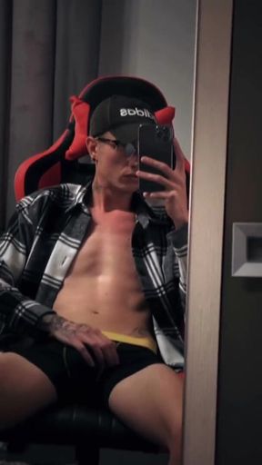 dylan_riverA video