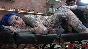 Inked Amber Luke takes it hard and deep