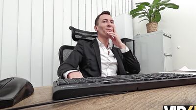 VIP4K. After meeting this manager I played with my both holes