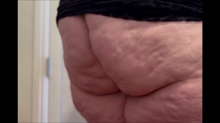 BIG BOOTY MILF TAKES AGILITY TEST