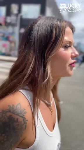 British Babe Bella Mia Goes Los Angeles For Out Hookup