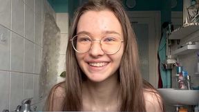 Teen 18+ Squirt! Fick Den Riesendildo