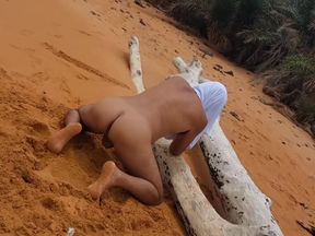 Ladysilva naked on the beach come fuck my hot ass