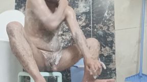 Indian desi police officer uncle get sucked and sucking with neighbour uncle