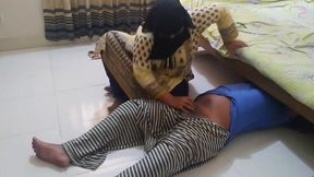 Desi Hot Housewife Fucks Painter While He's Painting Under the Bed