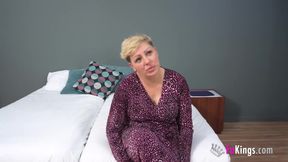40 Years Old Fat Mature Sara Duval Is Divorced and Hungry for Dicks