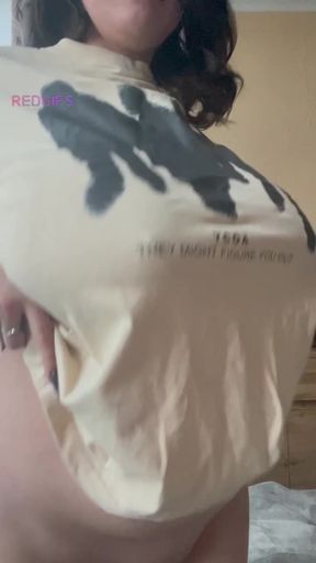 Amateur big-titted onyx onlyfanz model