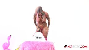 Evilyn Ink gets lubed up and rides the tremor