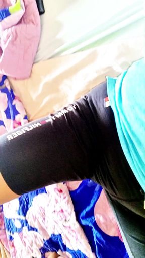 I Invite the Lady I Met at the Gym Over to My House and She Ends up Giving Me a Good Blowjob.