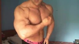 Cute Muscled Man for the Muscle Worshippers